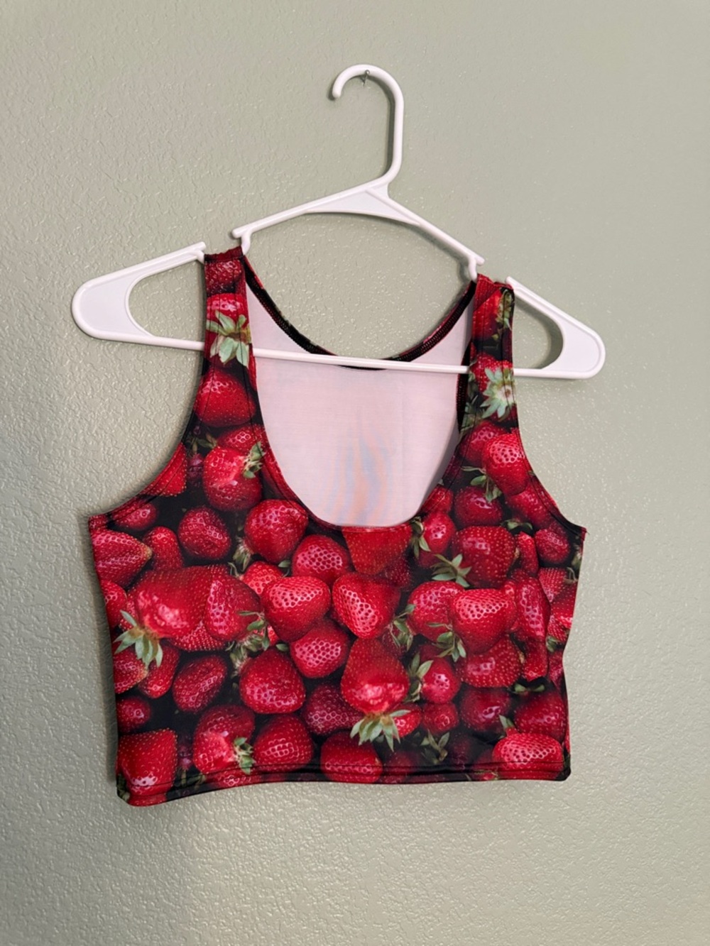 SAMPLE BlackMilk Clothing Strawberry Reversible Crop - Size M
